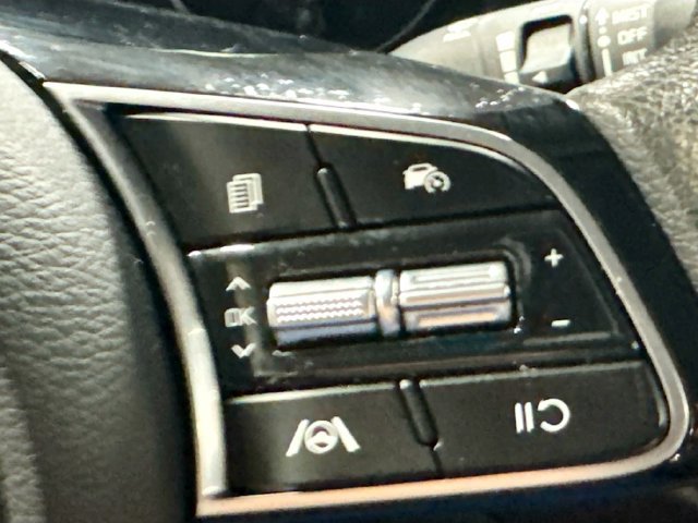 Certified 2023 Kia Forte LXS FWD image 10