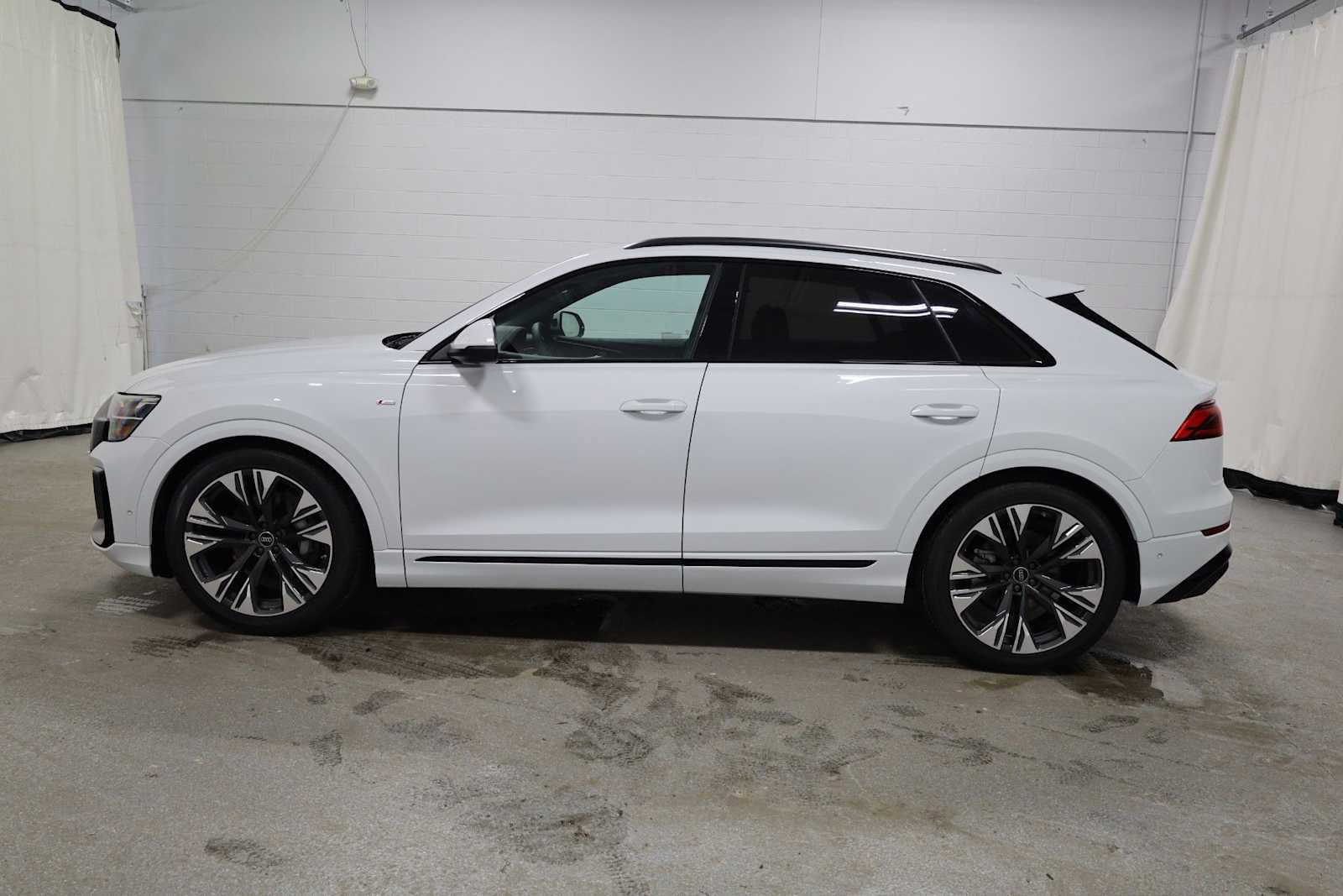 New 2026 Audi Q8 Premium Plus image 2