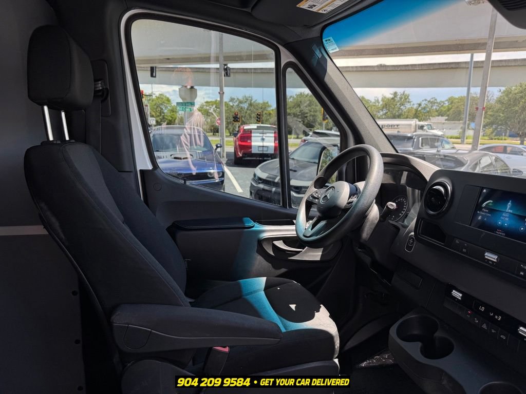 Used 2023 Mercedes-Benz Sprinter 2500 image 29