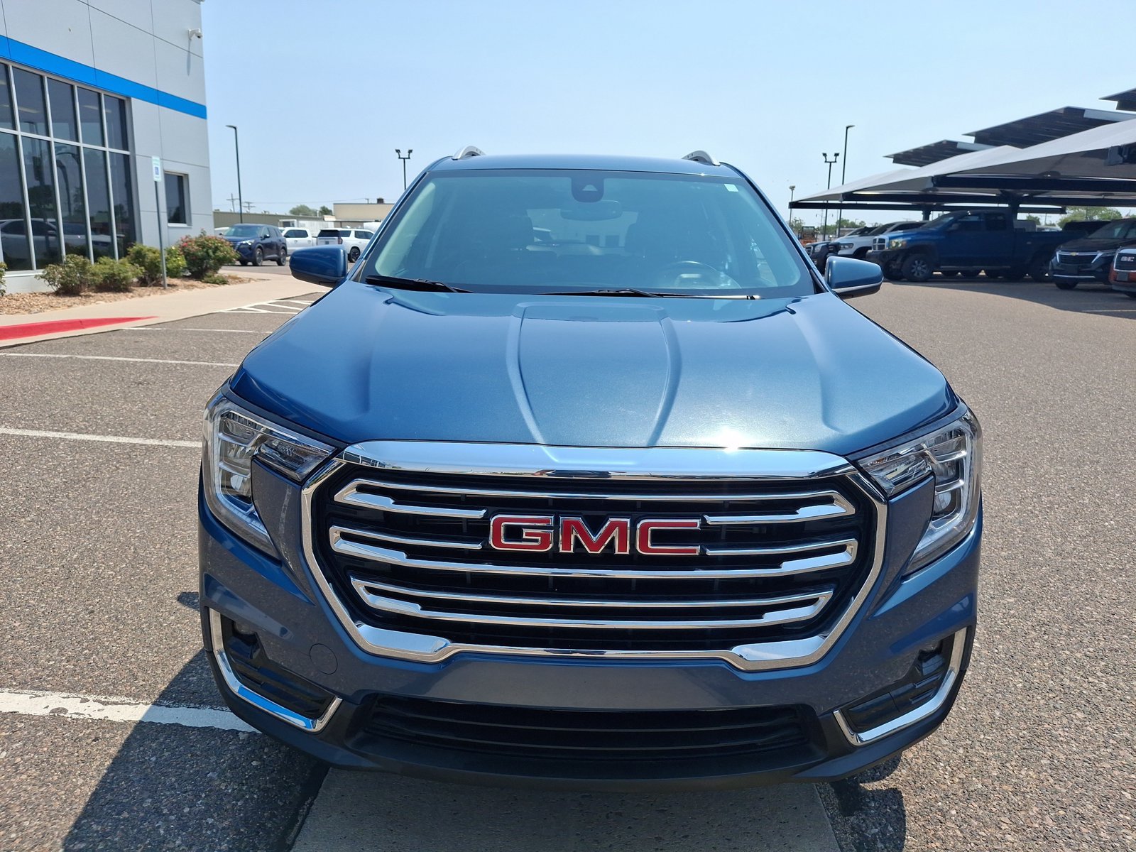 Used 2024 GMC Terrain SLT AWD/4WD image 8