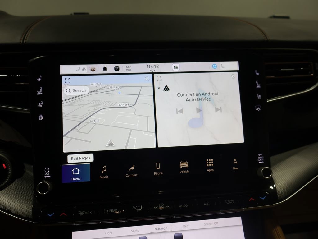 Used 2024 Jeep Grand Wagoneer Series III w/ Rear Seat Video Group 1 AWD/4WD image 28