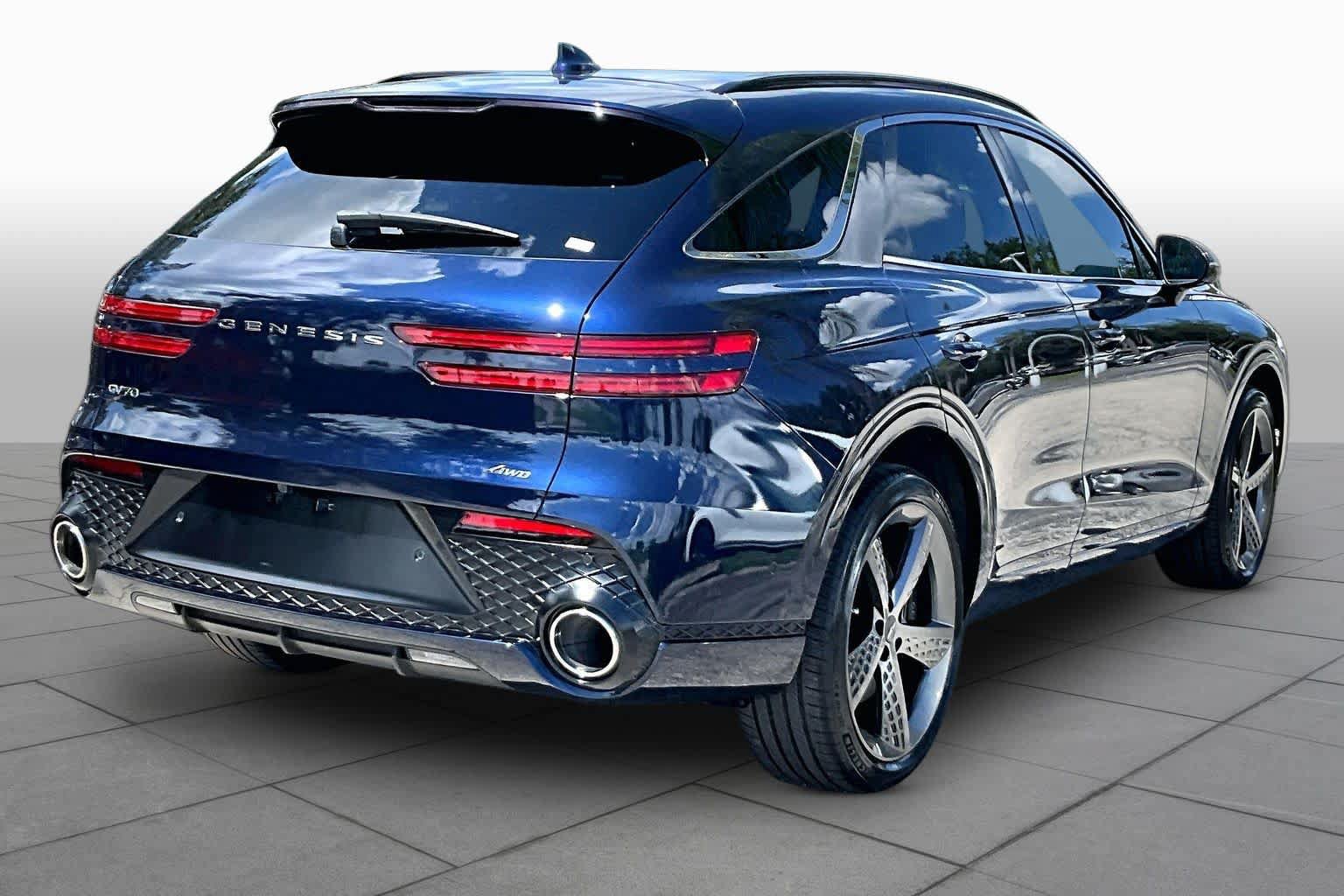 Used 2023 Genesis GV70 2.5T w/ Sport Prestige Package AWD/4WD image 13