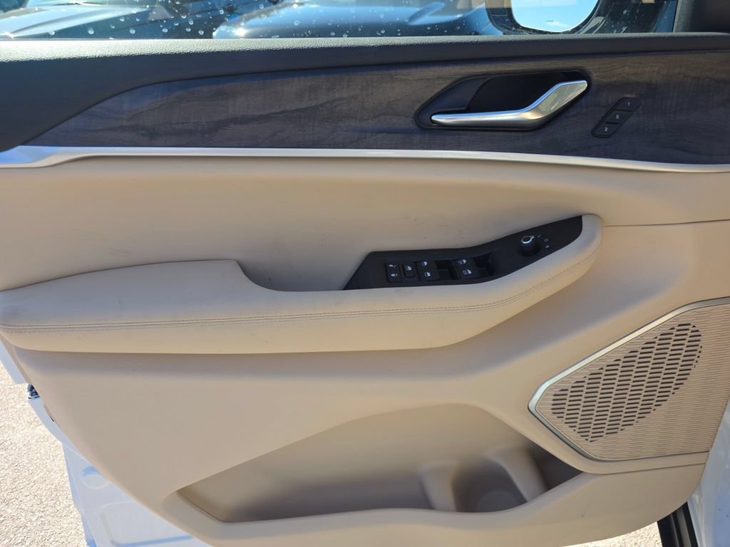 New 2026 Jeep Grand Cherokee Limited RWD image 15