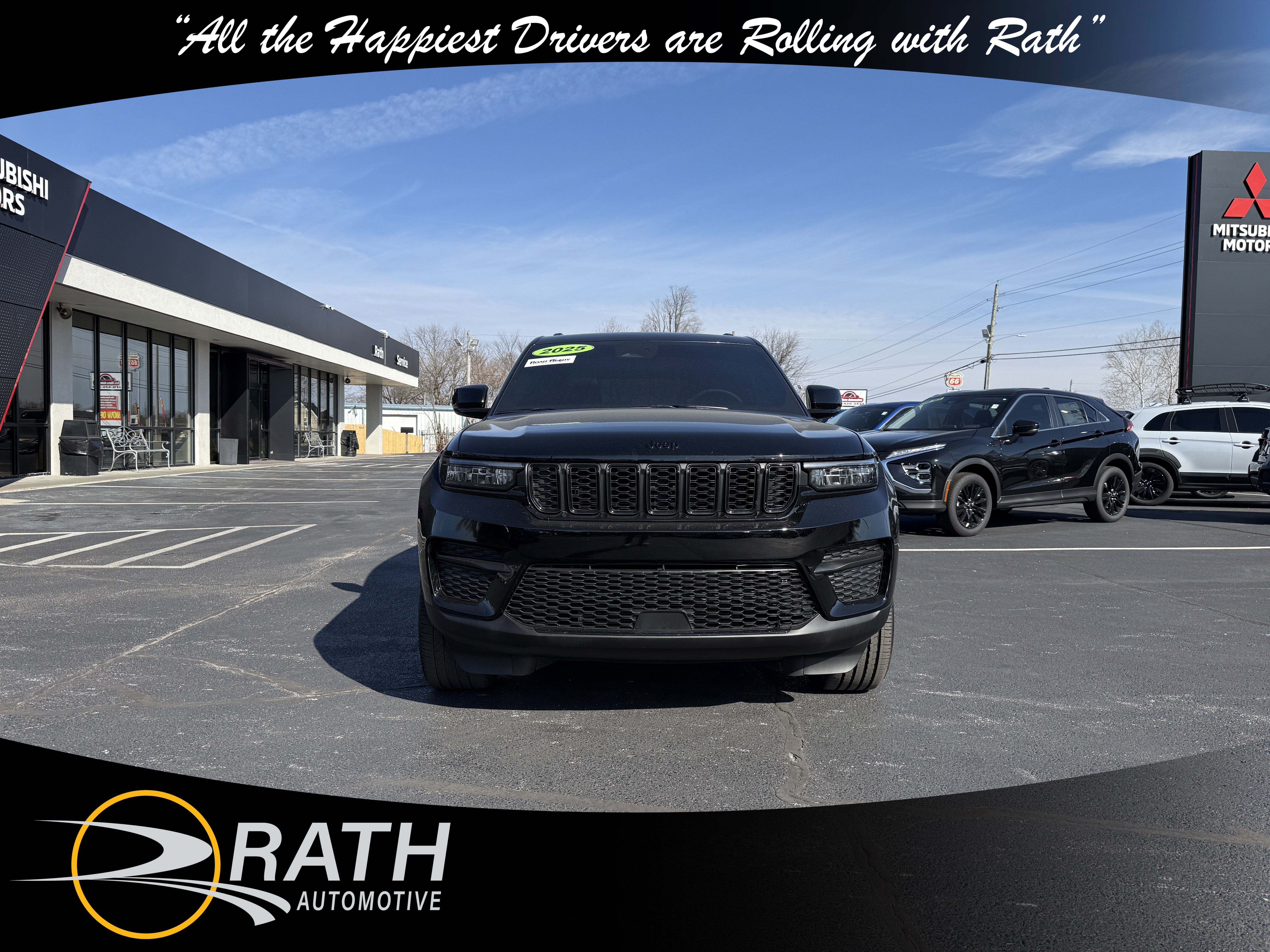 Used 2025 Jeep Grand Cherokee Altitude image 3
