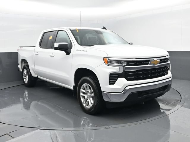Used 2023 Chevrolet Silverado 1500 LT AWD/4WD image 3