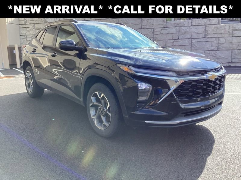 Used 2024 Chevrolet Trax LT image 1