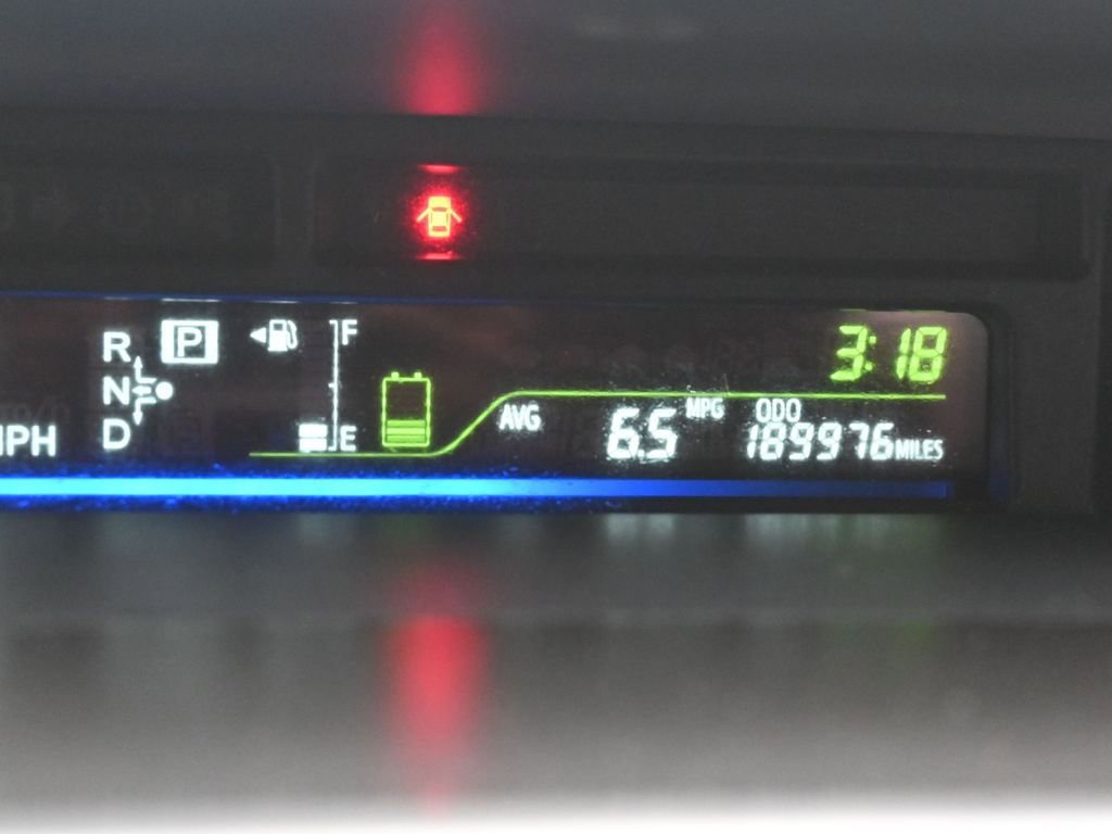 Used 2017 Toyota Prius V Two image 14