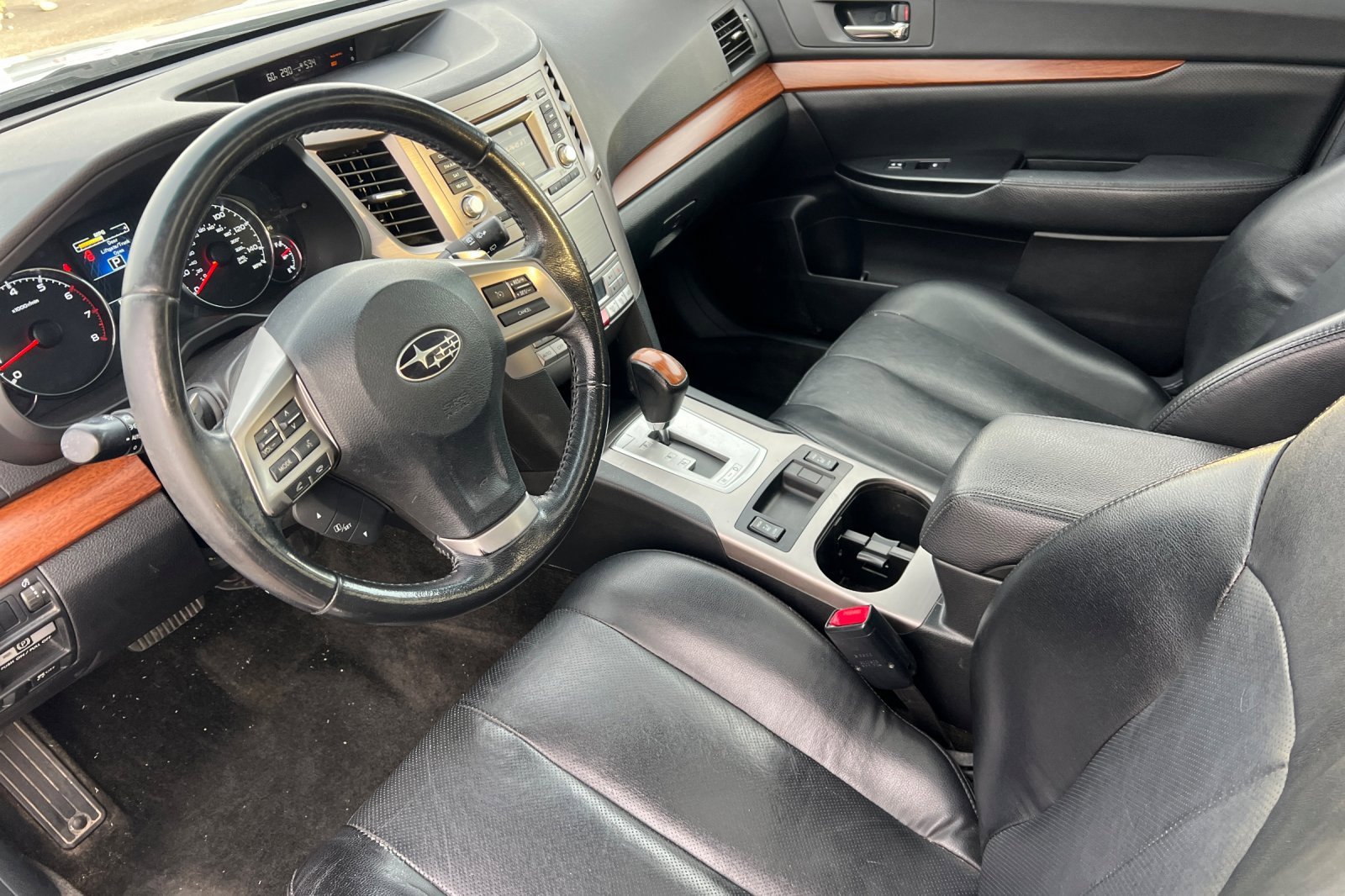 Used 2013 Subaru Outback 2.5i Limited w/ Moonroof Pkg image 7