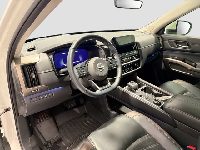 Used 2023 Nissan Pathfinder Platinum AWD/4WD image 9