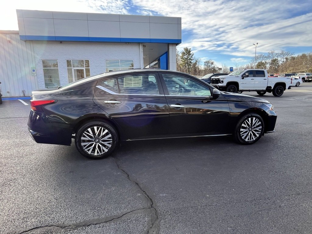 Used 2024 Nissan Altima 2.5 SV image 20