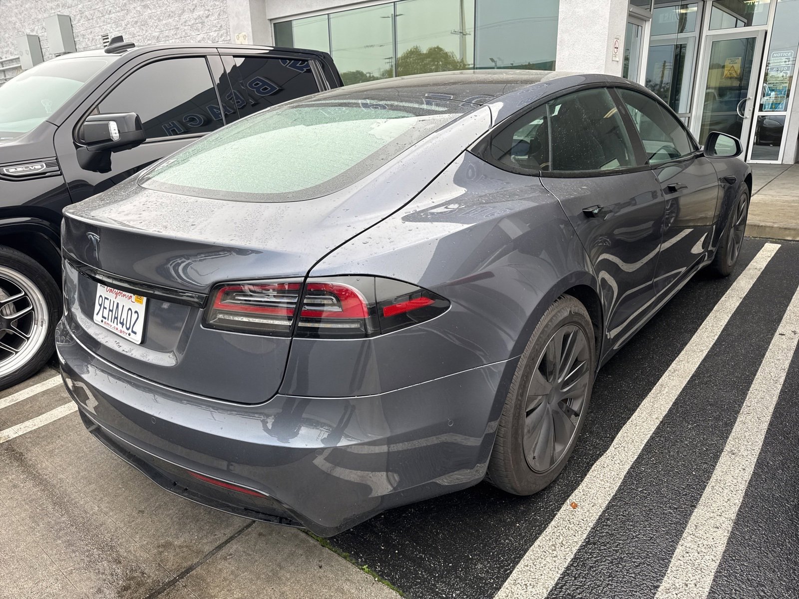 Used 2023 Tesla Model S Standard Range image 3