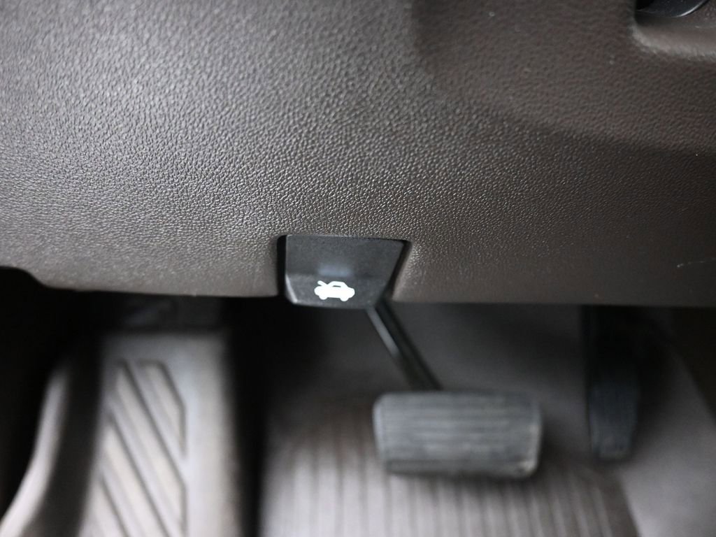 Used 2020 Chevrolet Silverado 1500 LT Trail Boss image 31