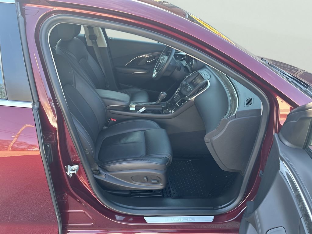 Used 2015 Buick LaCrosse Leather image 17