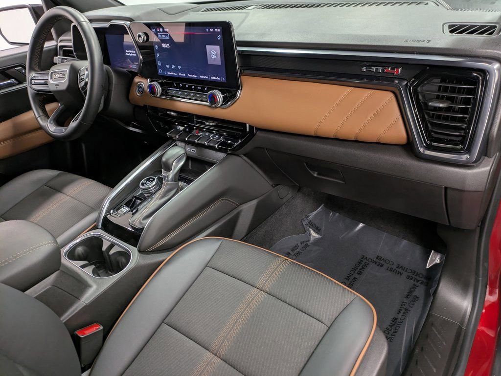 Used 2024 GMC Canyon AT4 image 30