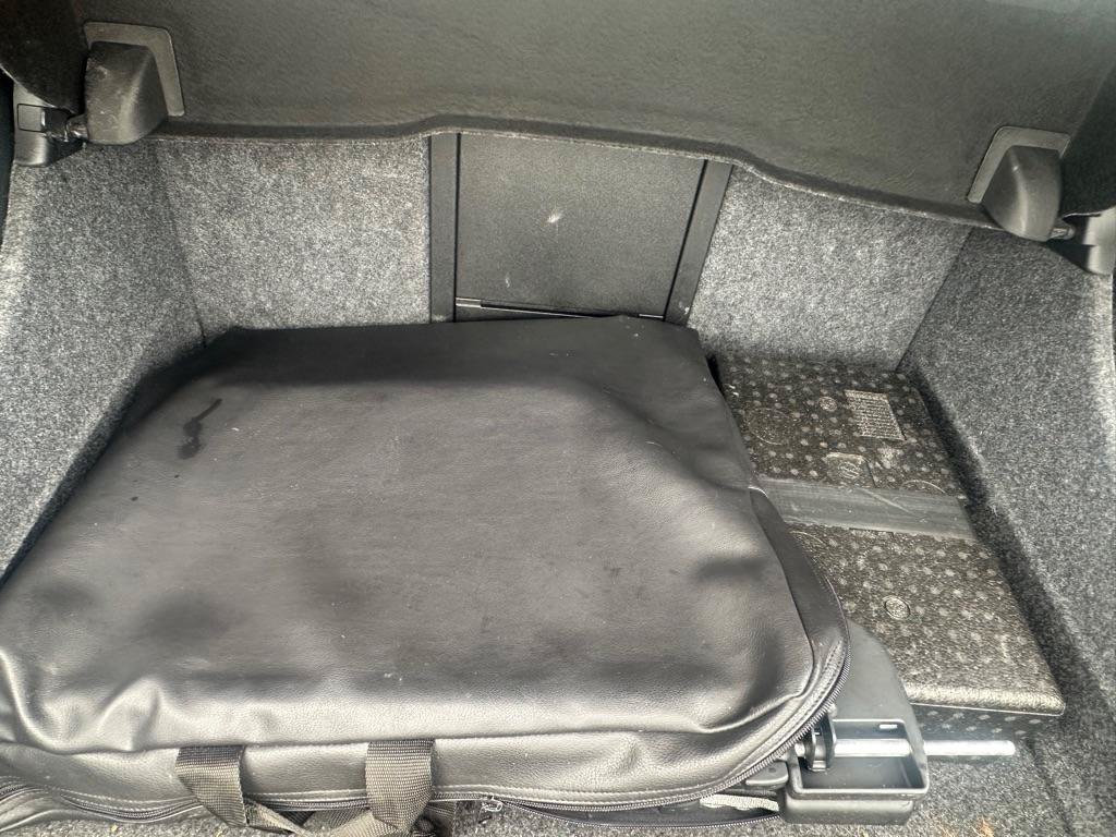 Used 2012 Volkswagen Eos Executive FWD image 9