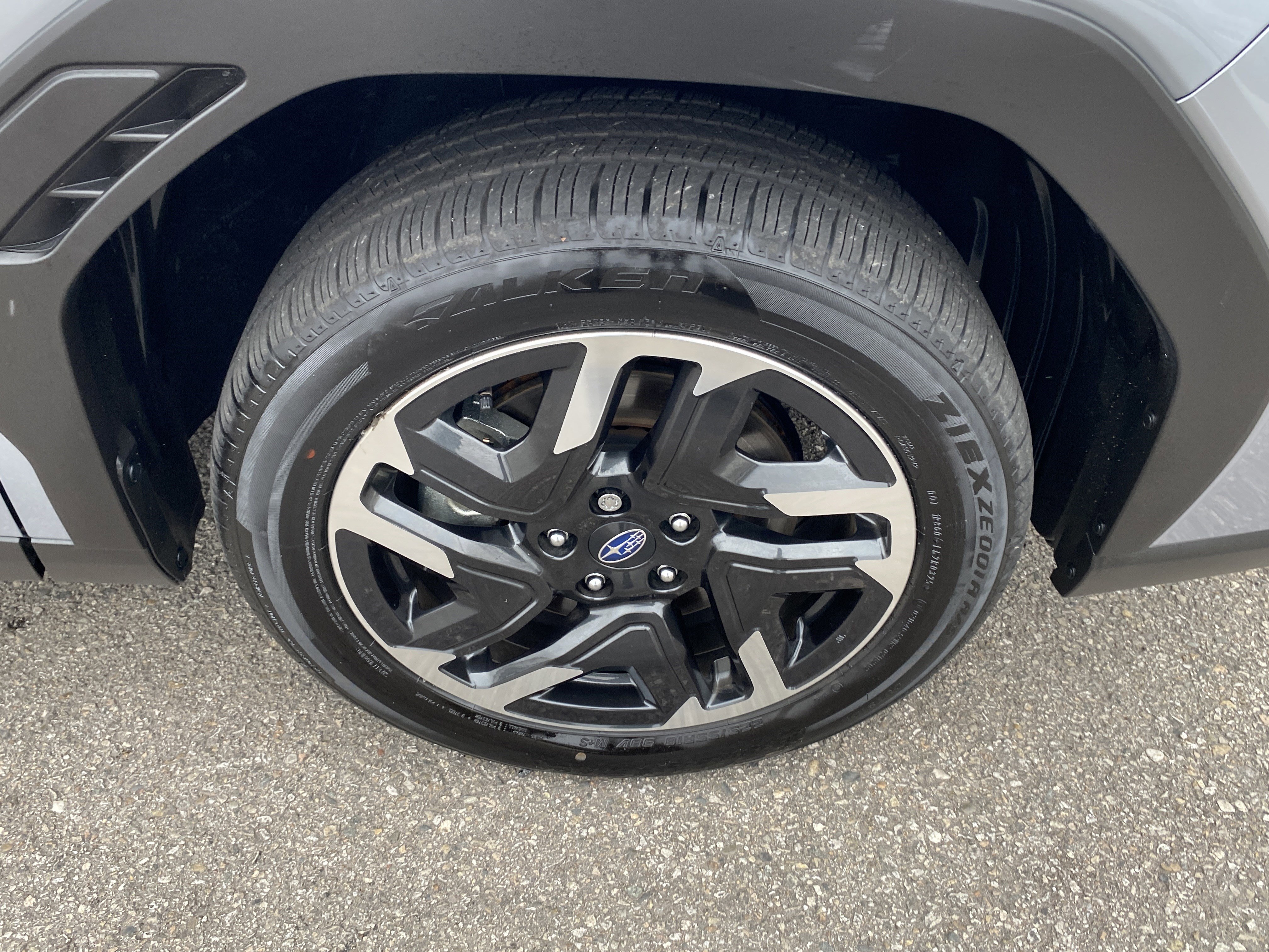 Used 2025 Subaru Forester Premium image 29