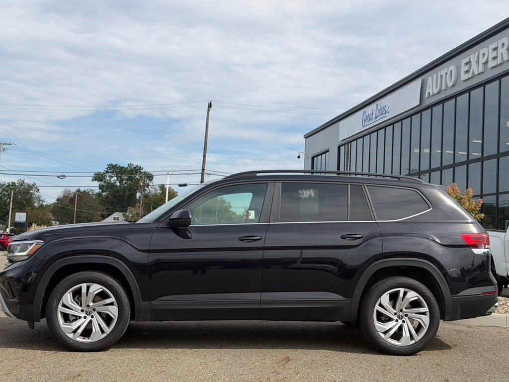 Certified 2023 Volkswagen Atlas SE w/ Panoramic Sunroof Package AWD/4WD image 2