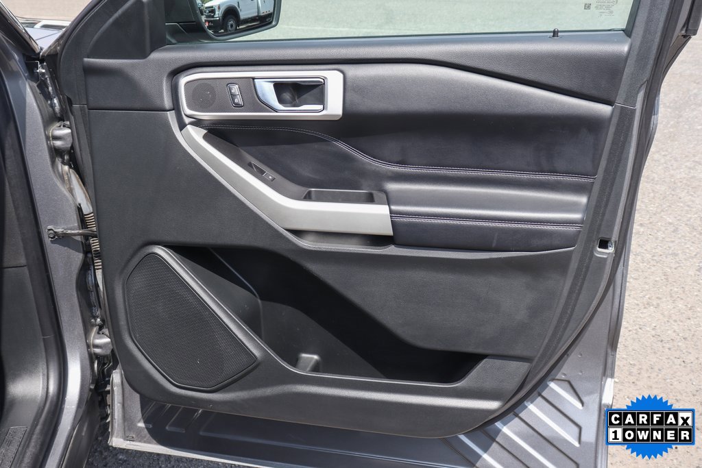 Used 2021 Ford Explorer XLT image 35