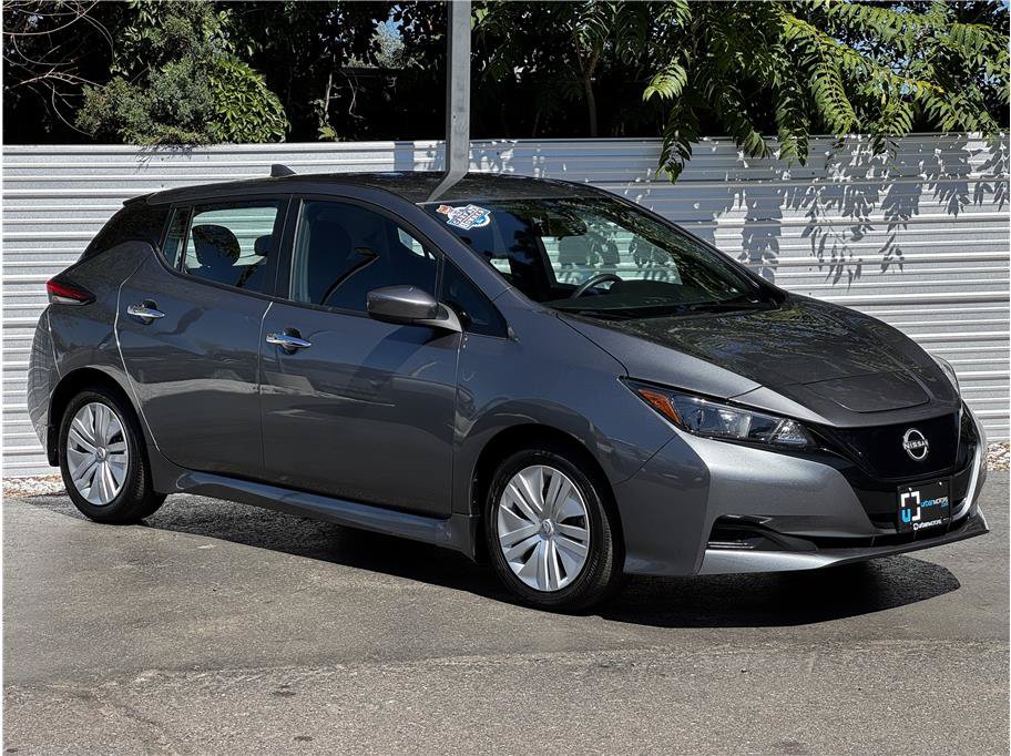 Used 2025 Nissan Leaf S FWD image 6