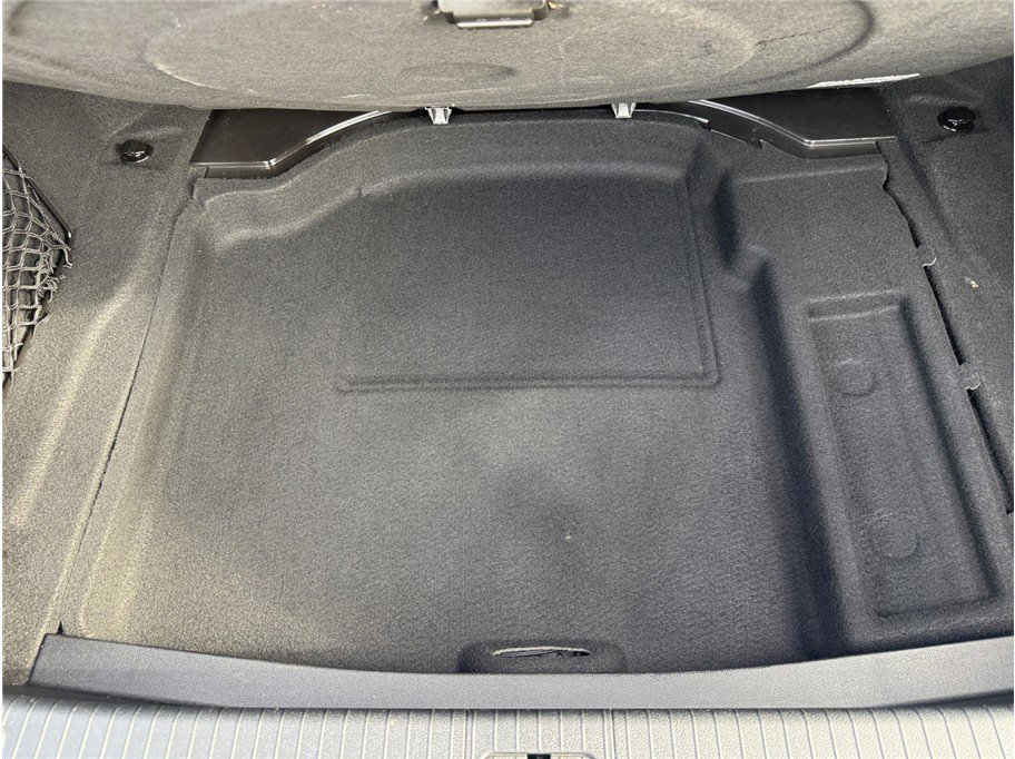 Used 2010 Mercedes-Benz E 350 4MATIC Sedan image 46