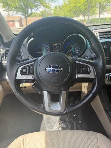 Used 2016 Subaru Outback 2.5i Premium AWD/4WD image 12