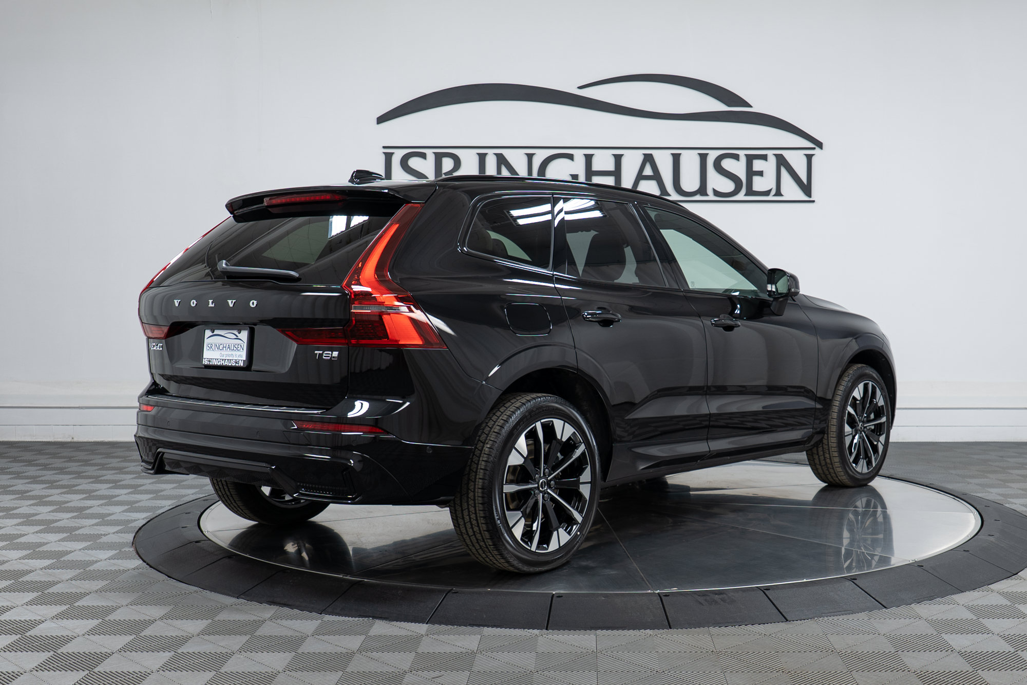 New 2026 Volvo XC60 T8 Plus w/ Protection Package Premier AWD/4WD image 5