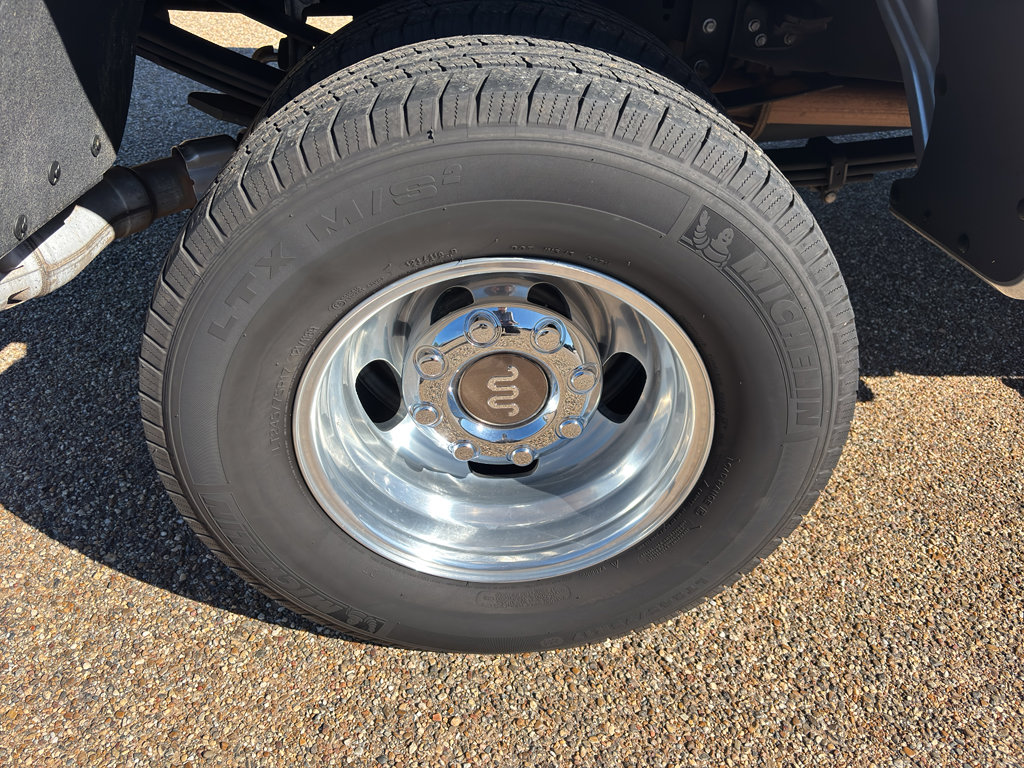 Used 2024 Ford F350 XLT image 10