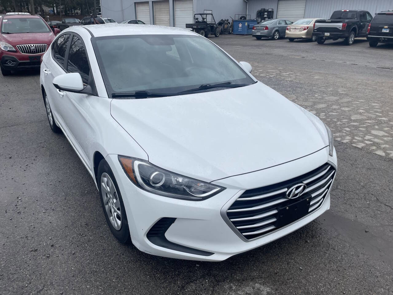 Used 2017 Hyundai Elantra SE image 7