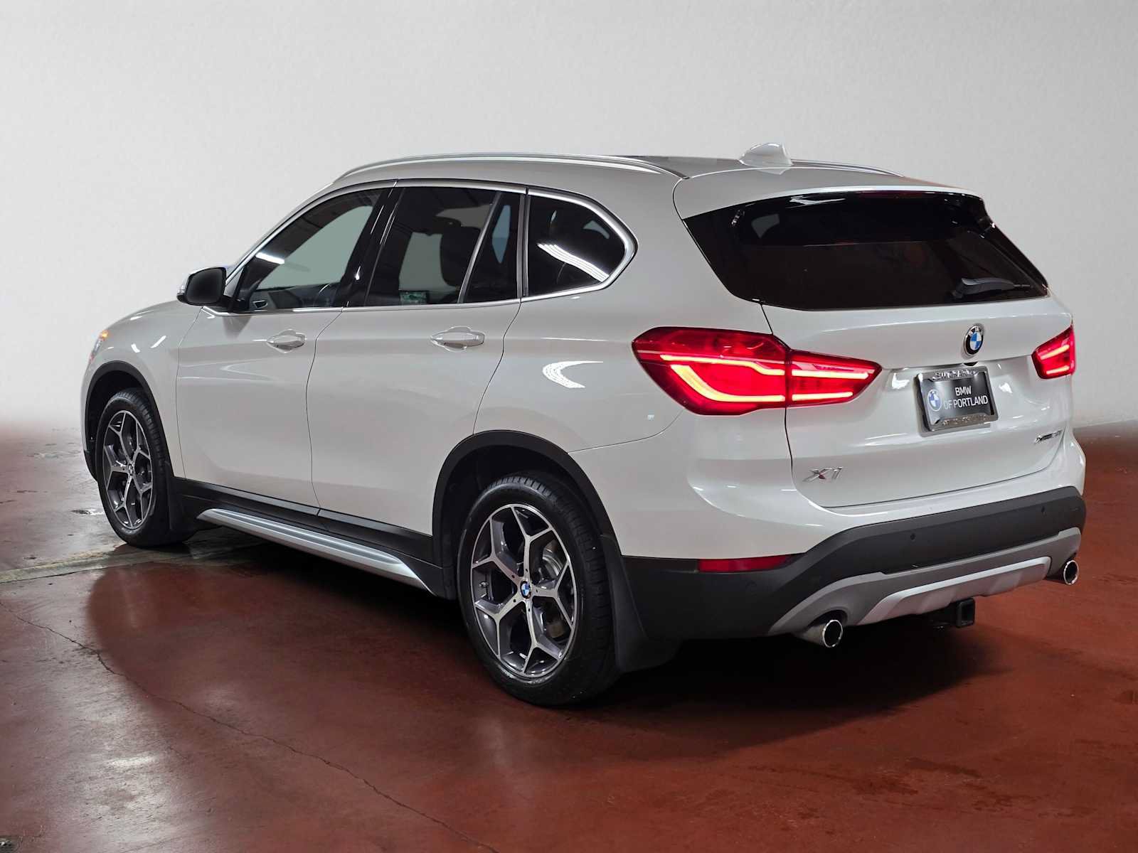 Used 2019 BMW X1 xDrive28i w/ Convenience Package AWD/4WD image 5
