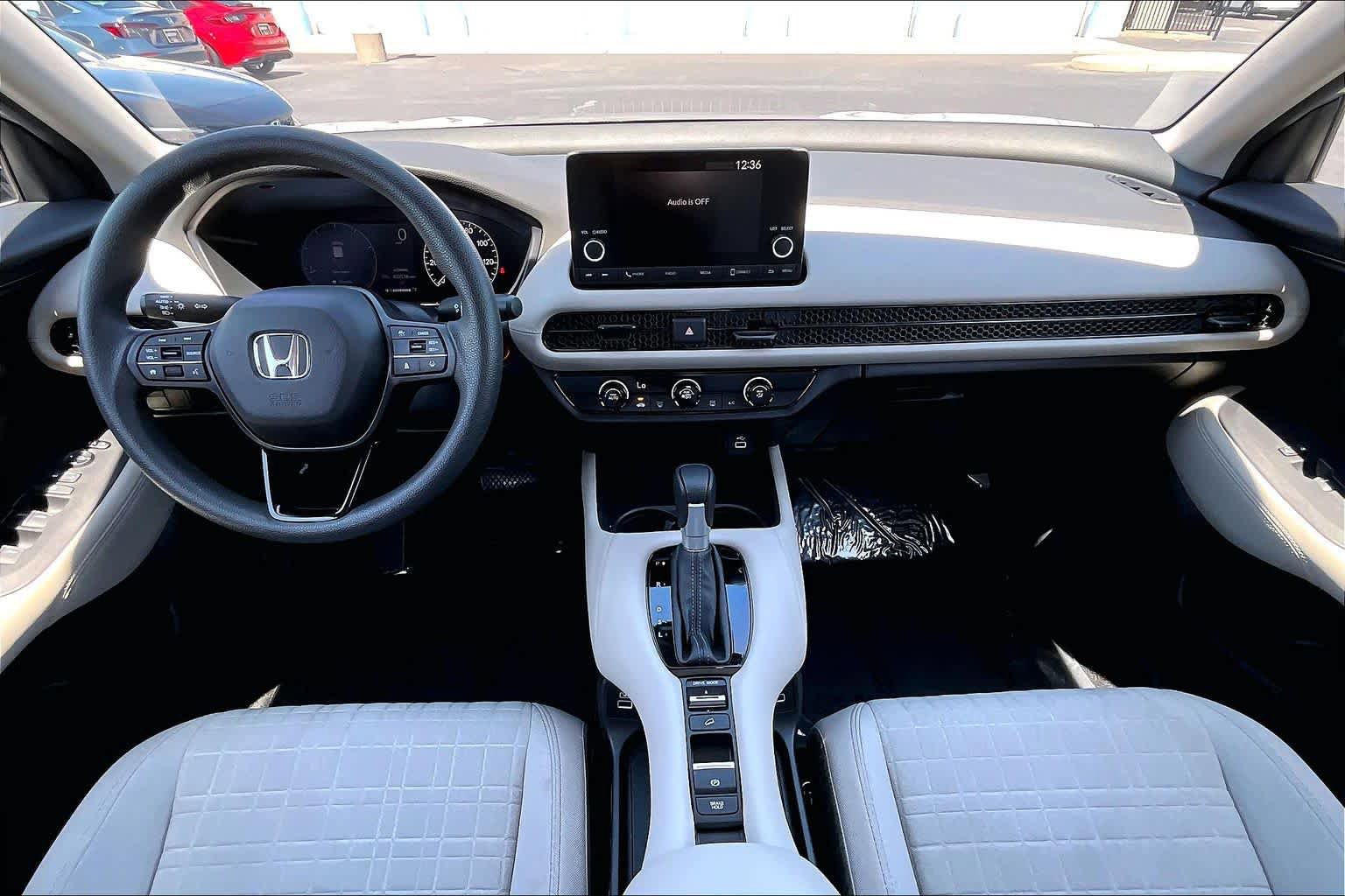 Used 2023 Honda HR-V LX image 15