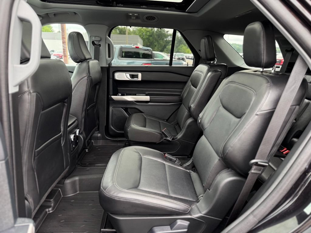 Certified 2024 Ford Explorer Limited w/ Limited Technology Package AWD/4WD image 14