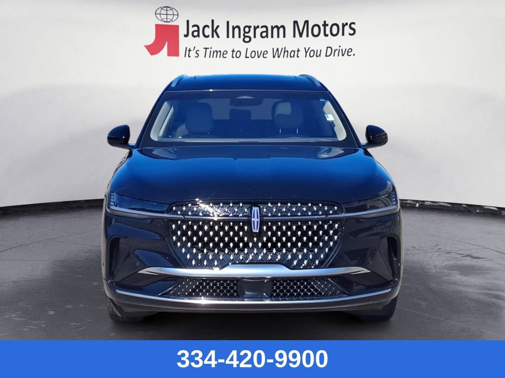 Used 2024 Lincoln Nautilus Reserve w/ Equipment Group 202A image 8