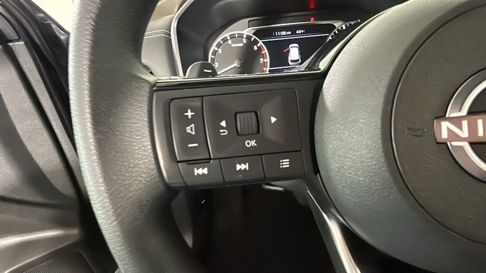 Used 2023 Nissan Rogue SV AWD/4WD image 20