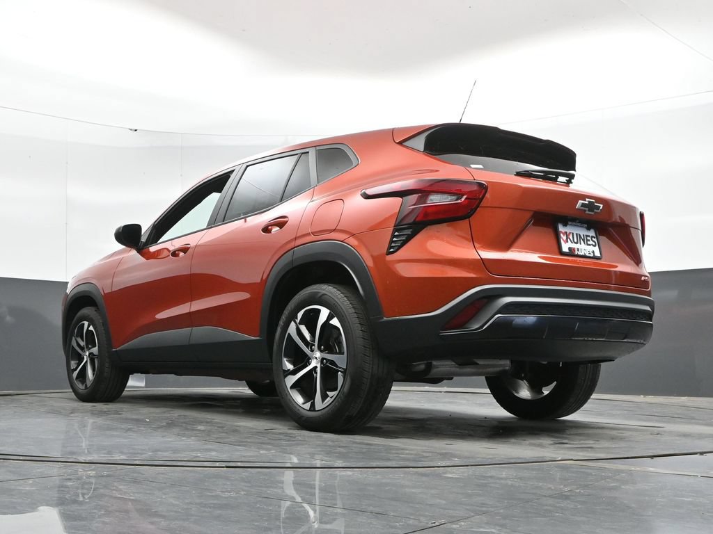 Used 2024 Chevrolet Trax RS FWD image 46