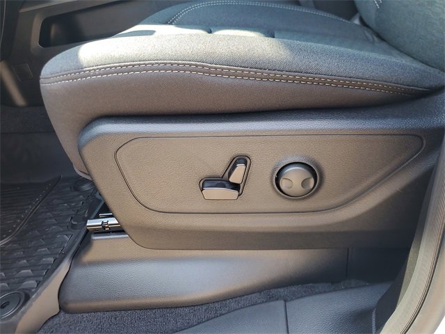 New 2026 RAM 1500 4x4 Crew Cab image 18