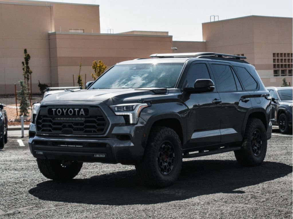 Used 2026 Toyota Sequoia TRD Pro AWD/4WD image 1