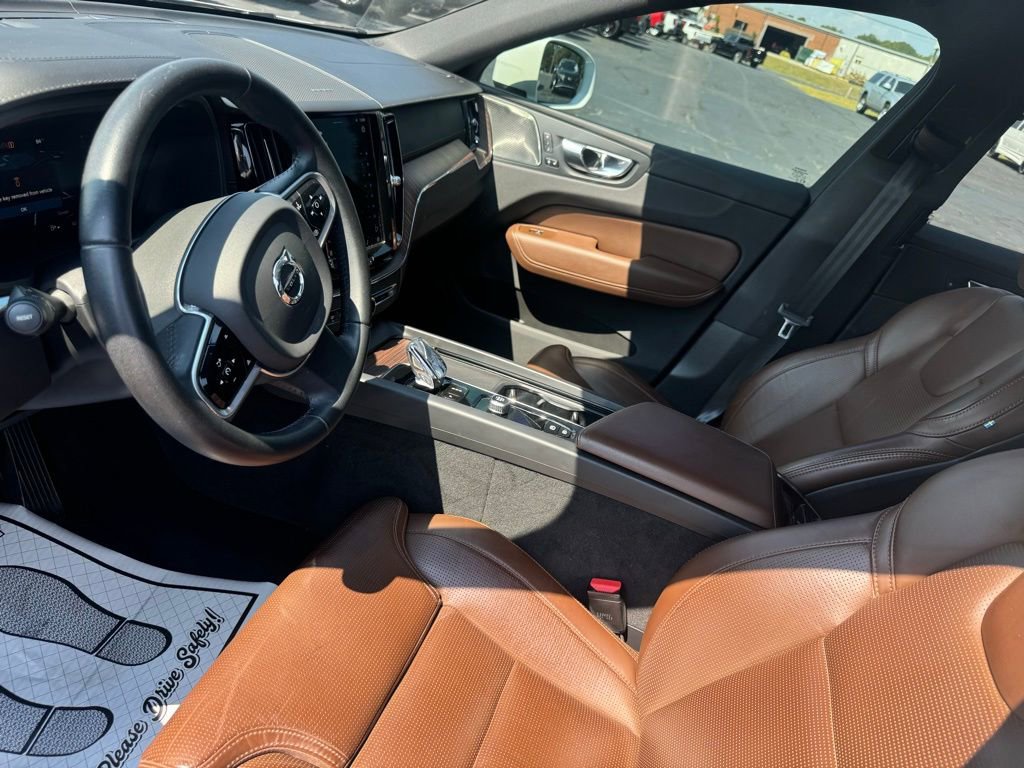 Used 2022 Volvo XC60 B6 Inscription w/ Advanced Package image 17