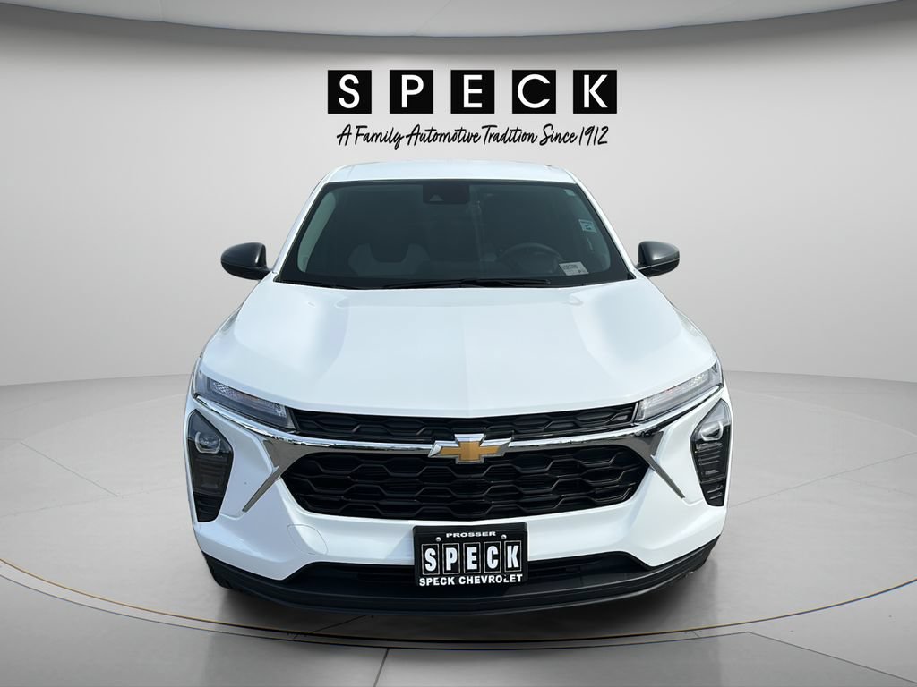 Used 2025 Chevrolet Trax LS FWD image 8