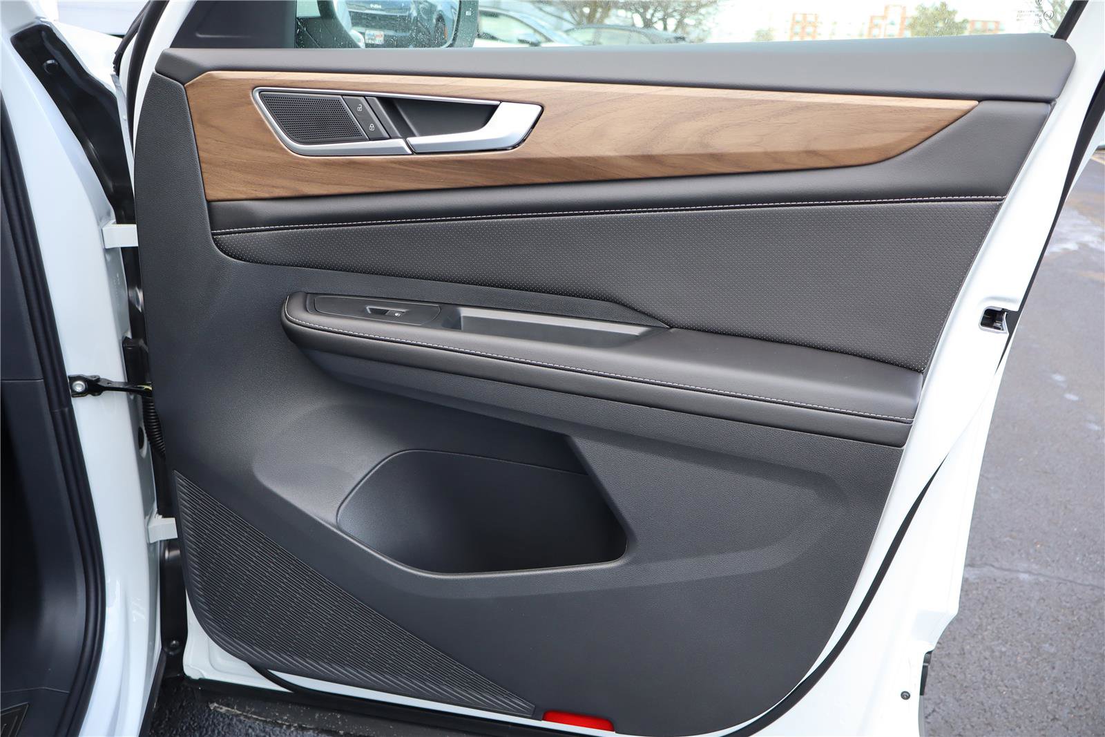 New 2026 Volkswagen Atlas SE image 28