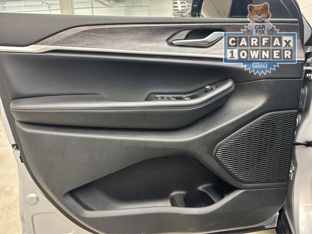 Used 2023 Jeep Grand Cherokee Limited image 20