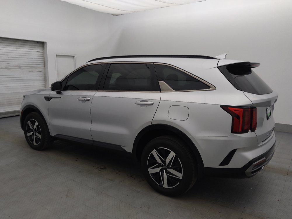 Used 2021 Kia Sorento EX w/ Panoramic Sunroof Package AWD/4WD image 3