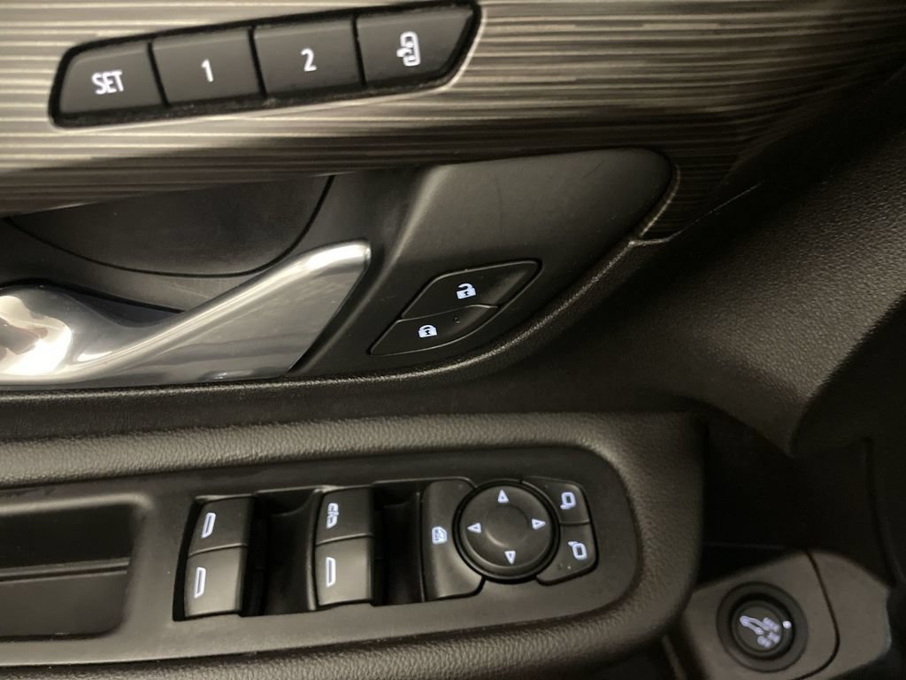 Used 2019 GMC Terrain SLT w/ Preferred Package FWD image 18