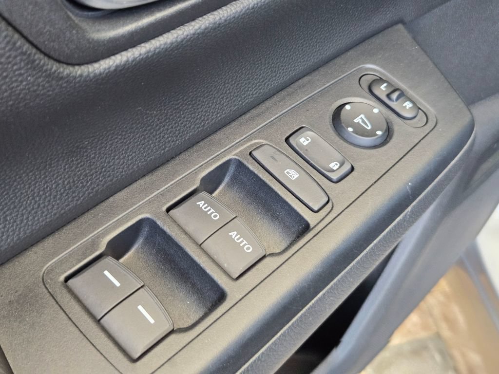 Used 2025 Honda CR-V Sport image 12