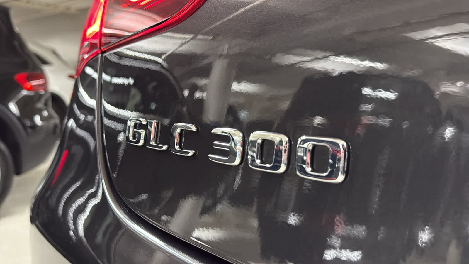 Used 2023 Mercedes-Benz GLC 300 4MATIC Coupe image 11