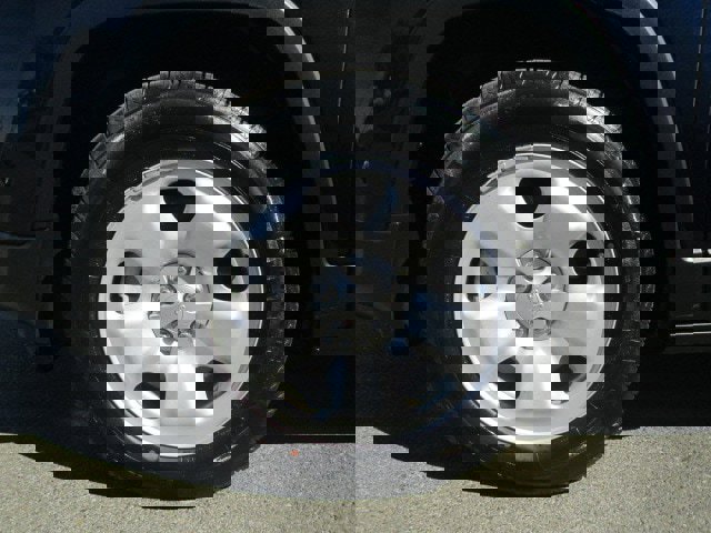 Used 2016 Jeep Cherokee Sport image 8