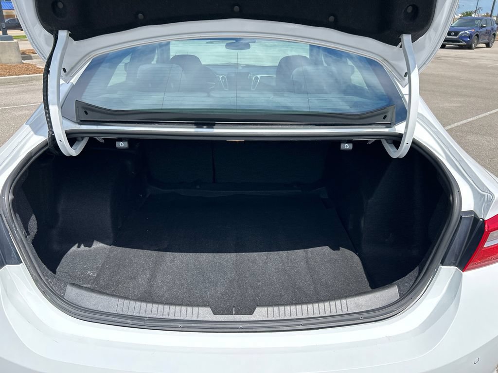Used 2025 Chevrolet Malibu LT FWD image 6