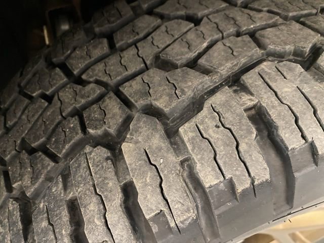 Used 2015 GMC Yukon XL Denali w/ Open Road Package image 32