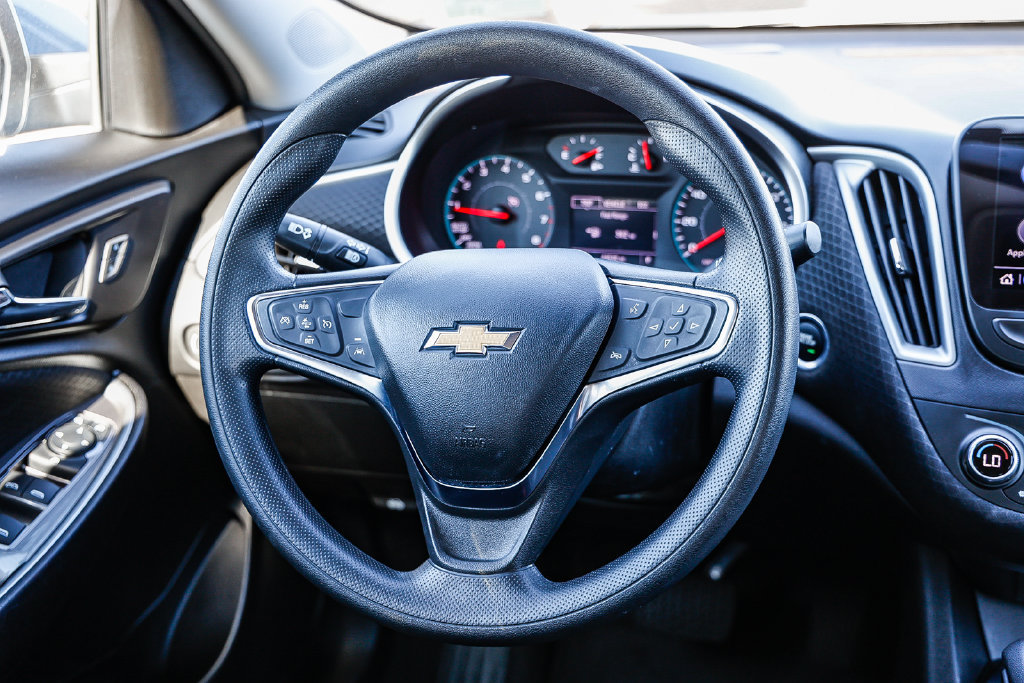 Used 2025 Chevrolet Malibu LT FWD image 26