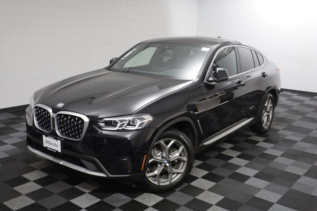 Certified 2024 BMW X4 xDrive30i w/ Premium Package image 2