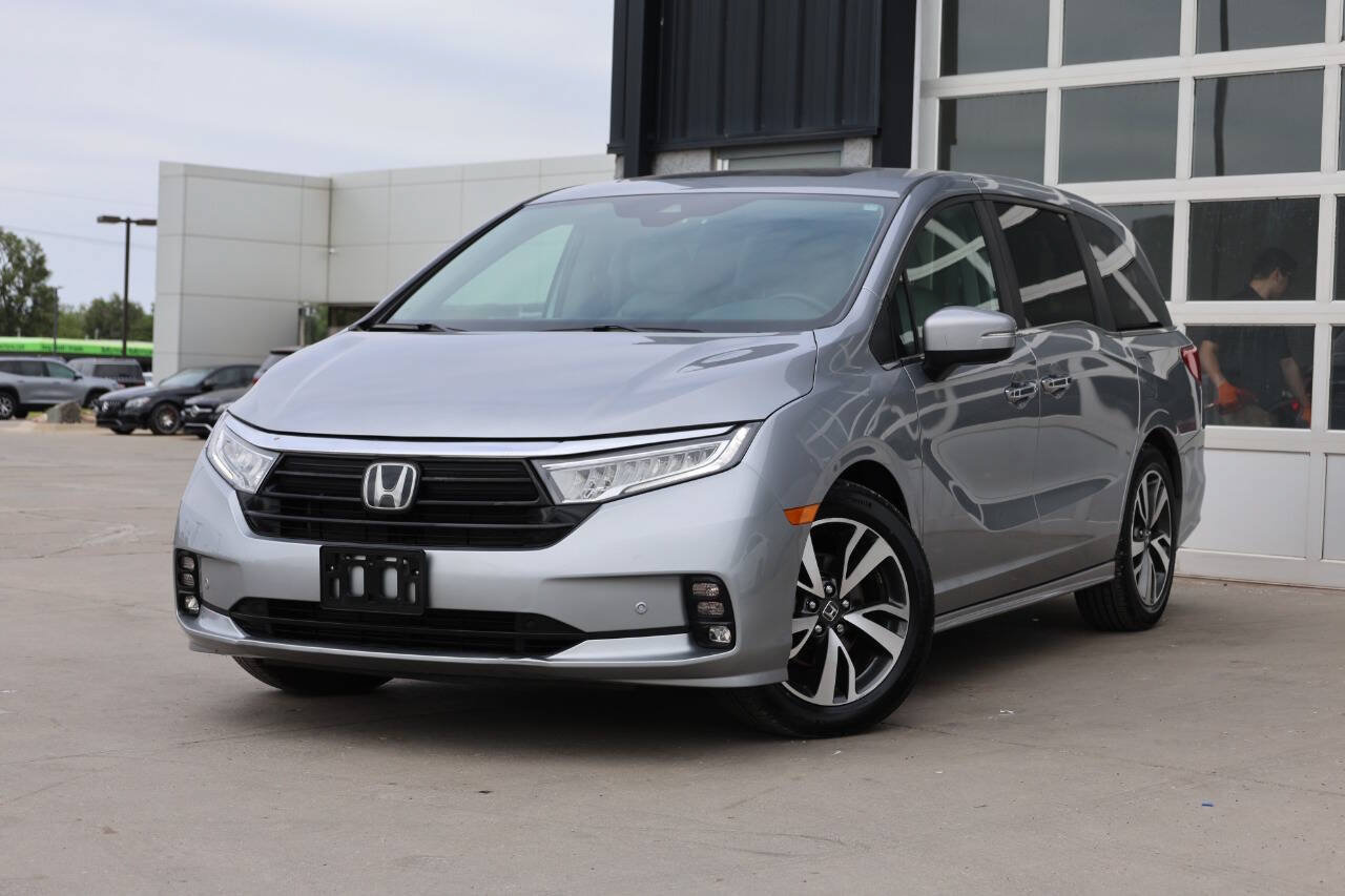 Used 2022 Honda Odyssey Touring image 3